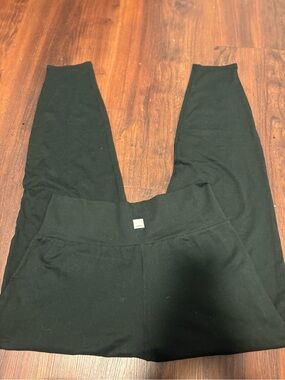 Vuori Black Athletic High-Rise joggers